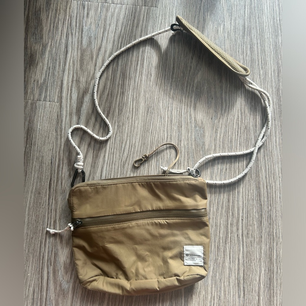 Brand new Lululemon small cross bag for travel and city walk